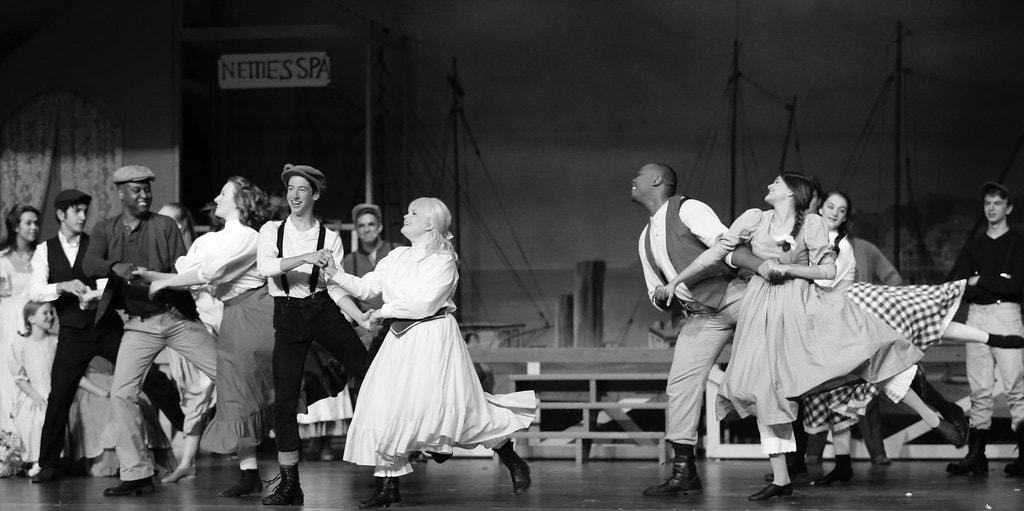 Ensemble swing dancing black and white — Carousel