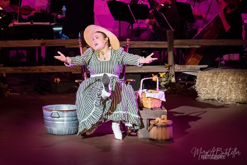 Oklahoma! — Ado Annie and Laurey kneeling in shock